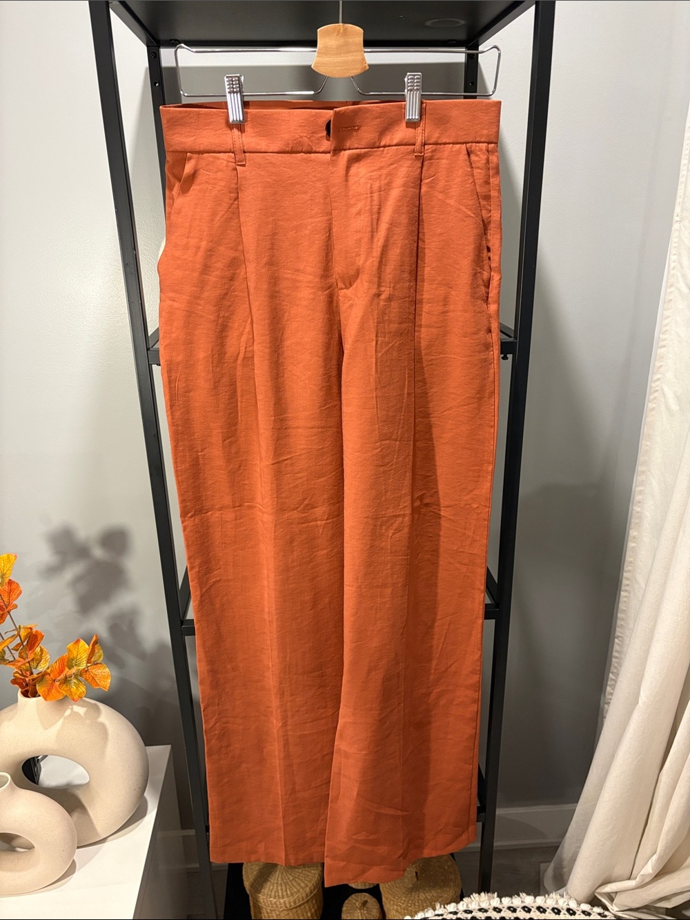 184 Zara woman’s Straight-Leg Chinos in Rust Orange
